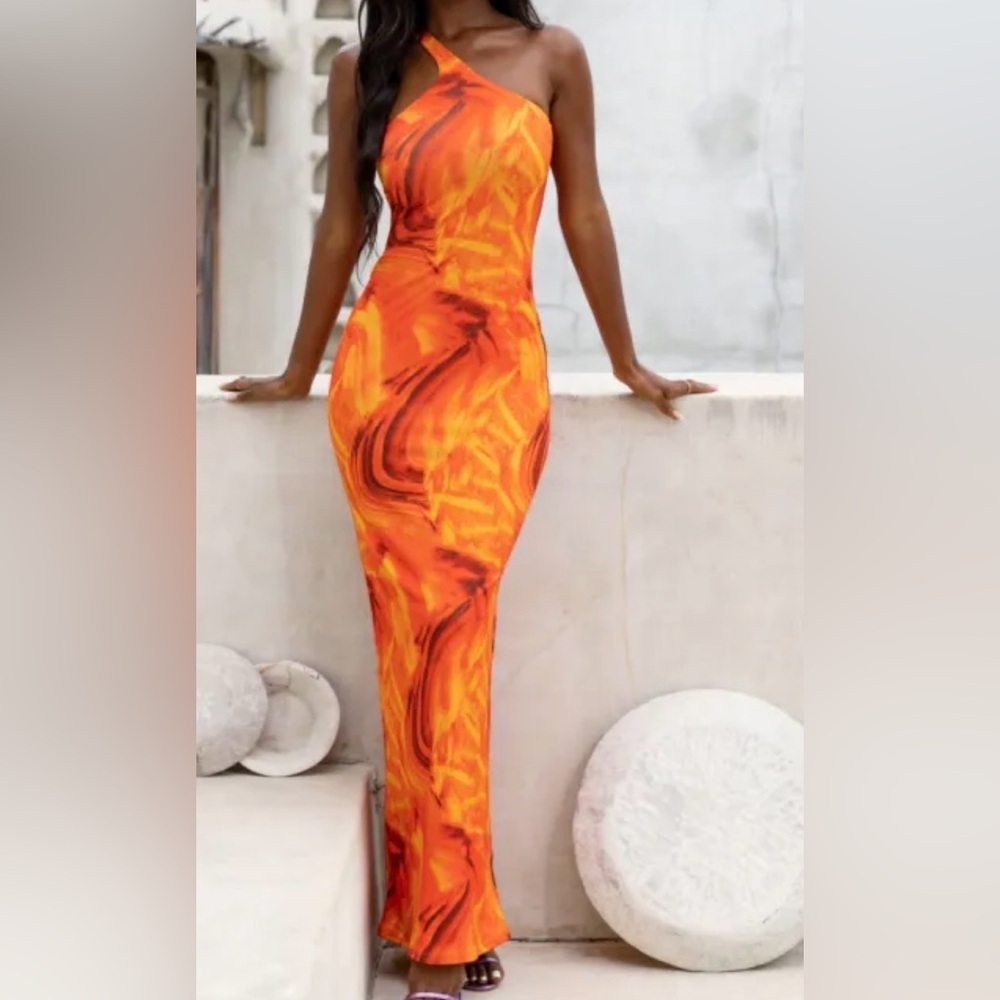 Club L London Fiery Swirl Backless Dress